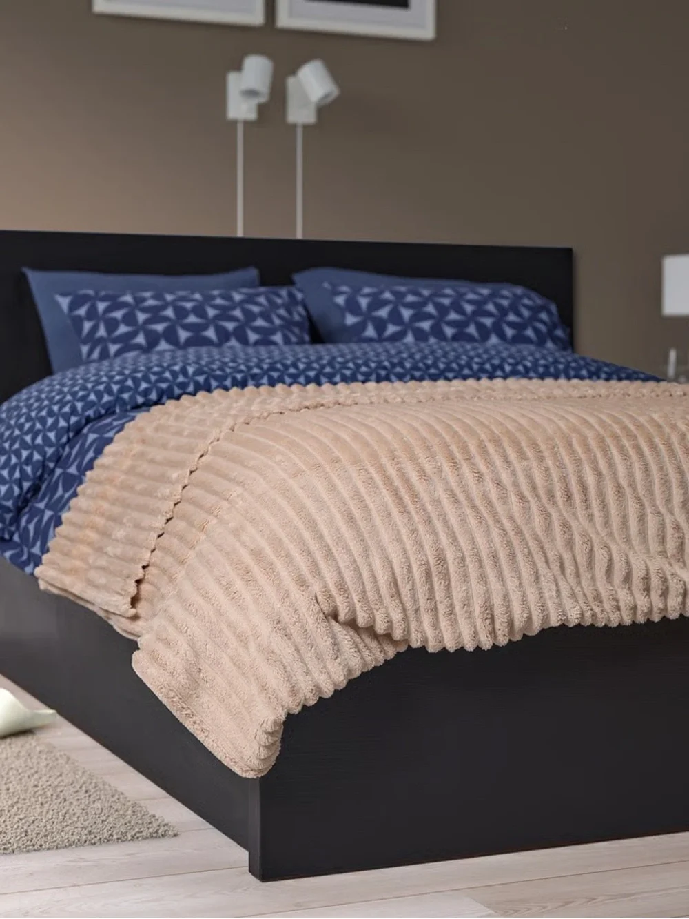 Light Beige Bedspread - Full/Queen Size